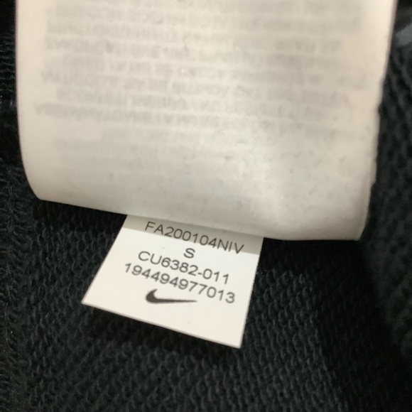 Nike Sportswear Quarter Zip Long Sleeve Sweatshirt - Picture 8 of 10